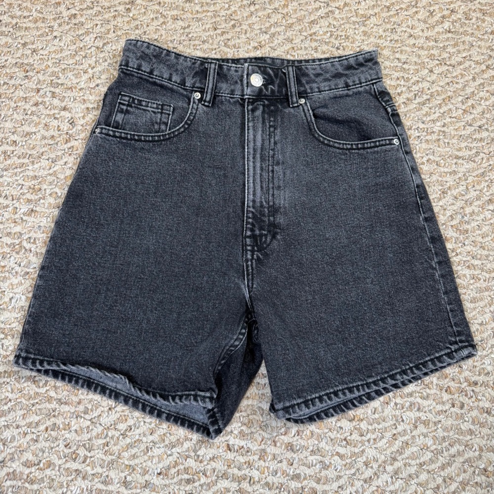 Zara Women High Waisted Denim Shorts Washed Black Mom Fit Neutral Minimalist 2